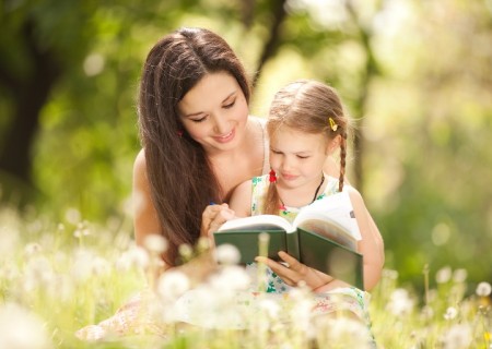 Защо е важно децата да четат книги?